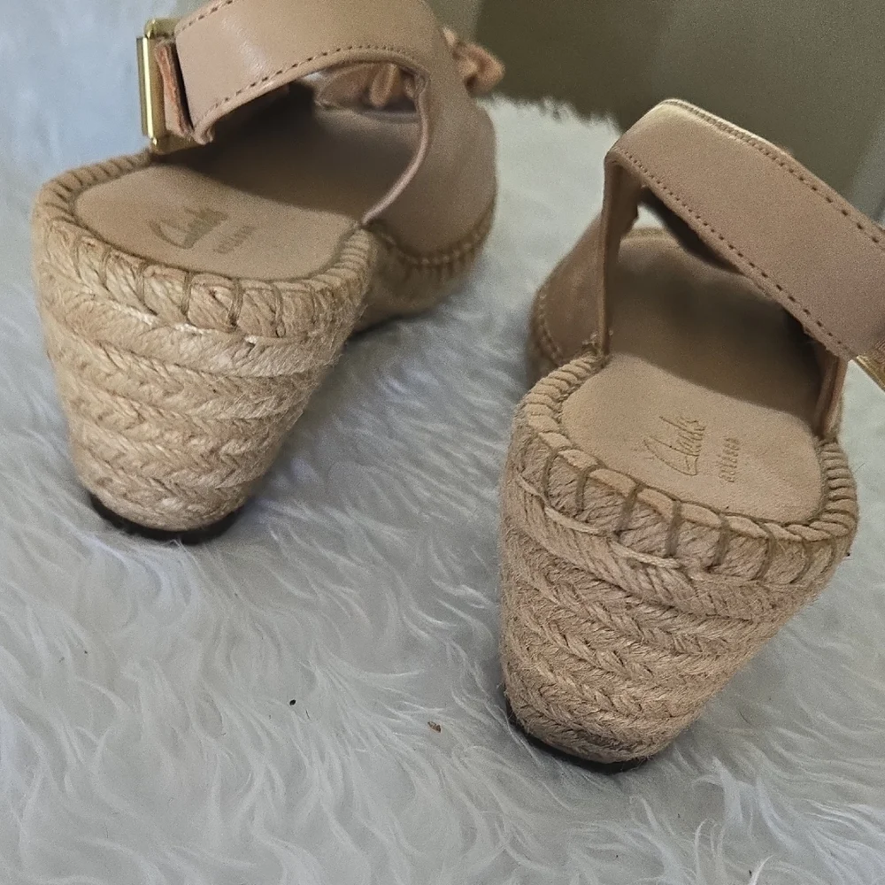 Clarks these artisan
